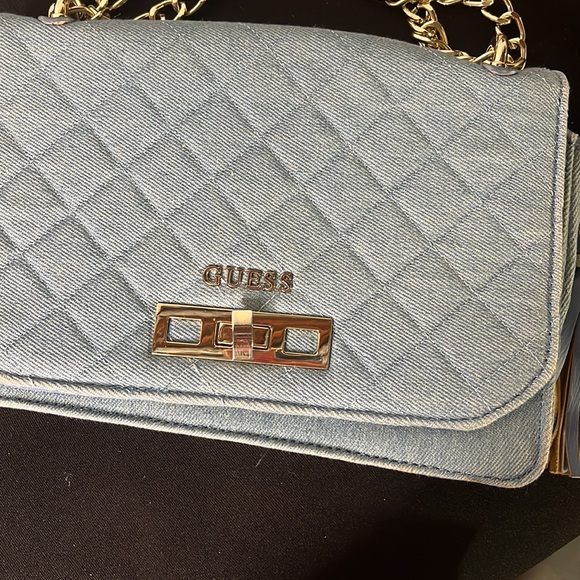 Guess - Picture 2 of 6